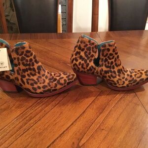Brand new ARIAT leopard hair on booties size 11